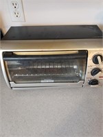 BLACK AND DECKER TAOSTER OVEN