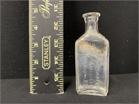 Early Stowe & Co. Charlotte, NC Medicine Bottle