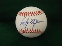 Early Wynn Autographed Baseball Signed Auto