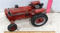 International    ( FHA )  966 Toy Tractor