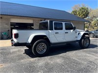 2021 Jeep Gladiator Rubicon with 66,428 miles VIN#