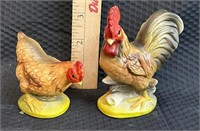 2 Hens / Roosters