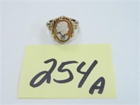 10kt Yellow Gold, 2.9gr. Vintage Cameo Ring, Size