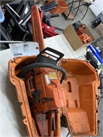 Husqvaran chainsaw with case has compression