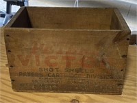 Vintage Peters Victor Wooden Shotshell Box