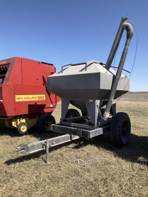 Friesen 110 Seed Tender w/ Honda Motor