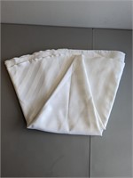 White Stripe Table Cloth 5 ft