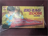 Vintage Zig Zag Zoom Game