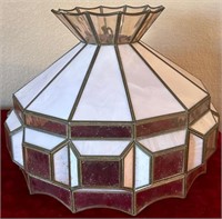 D - VARIGATED RED/WHITE STAINED GLASS LAMP SHADE