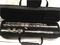 NICKEL PLATED FINISH FLUTE IN CASE