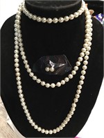 PEARLS SET CHOKER NECKLACE AND EARRINGS