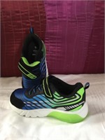 SIZE 10 BOY’S LITE UP SHOES NEW