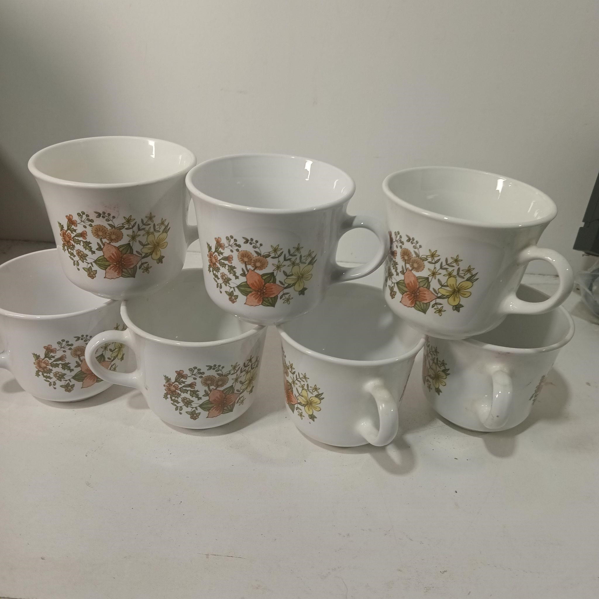 7 Corelle by Corning cup set