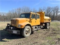 2002 International 4900 DT466E Dump Truck