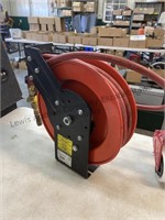 Husky retractable air hose and reel