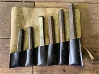 6 PC CHISEL SET IN LEATHER POUCH