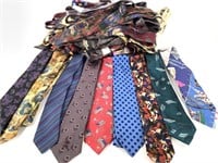 ~30 Assorted Men's Vintage Neckties