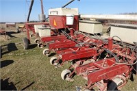 CASE IH 8 ROW PLANTER