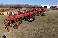 8 ROW CULTIVATOR