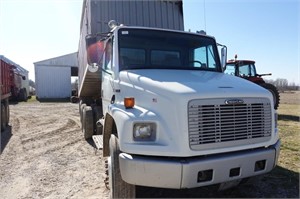 2003 FREIGHTLINER FL70 GRAIN TRUCK