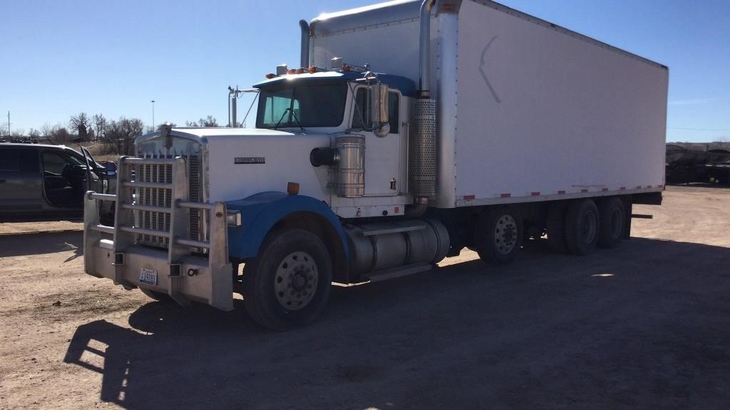 2000 KENWORTH W900 Box truck