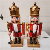 2 Musical Animated Nutcrackers
