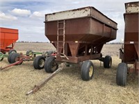 Lundell Model 1290 Gravity Wagon