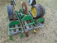 3 JOHN DEERE 7000? PLANTER ROW UNITS