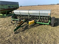 JD B 17x Grain Drill