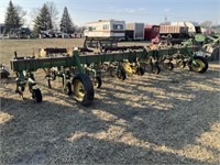 John Deere 8-Row Cultivator w/ Rolling Shields