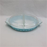 Pyrex Snowflake Divided Casserole /Vegetable Dish
