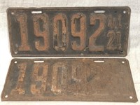 Pair of 1921 Illinois License Plates