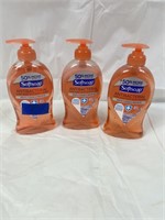 Softsoap Antibacterial Hand Soap (3)