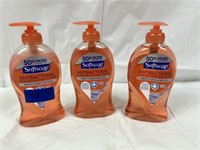 Softsoap Antibacterial Hand Soap (3)