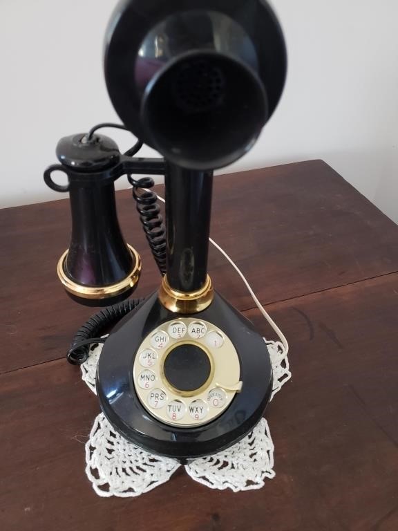 1970's WESTERN ELECTRIC CANDLESTICK TELEPHONE