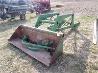 John Deere Loader with stand and steps