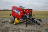 2017 New Holland RF440 Baler