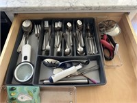 Contents of 3 Kitchen Drawers