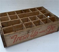VINTAGE 7 UP WOODEN CRATE 18-1/2” x 12” x 4”