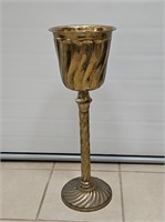 VINTAGE BRASS PLANTER STAND WITH BASE