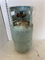 Refrigerant gas tank