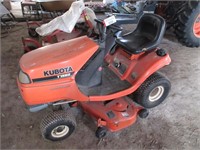 Kubota T1560 Lawn Tractor