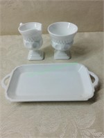 Vtg Milk Glass Creamer/Sugar Set on Tray