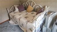 Day bed with bed set
