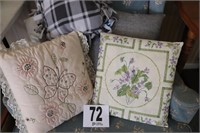 (5) Decorative Pillows