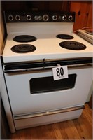 GE Stove (BUYER RESPONSIBLE FOR MOVING/LOADING)