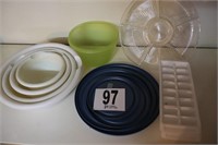 Plastic Bowls with Lids, Ice Trays &