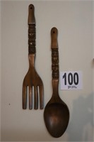 (2) Piece Wooden Spoon Décor
