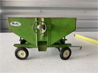 Ertl Gravity Wagon, Huskee Farm Equipment