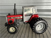 Ertl Massey Ferguson 699 Tractor